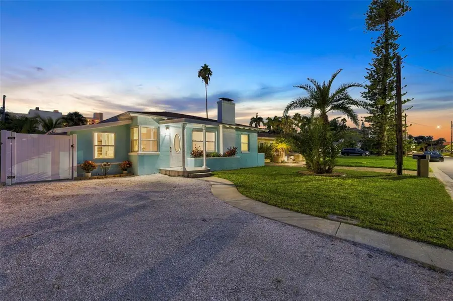 15424 2nd Street E, Madeira Beach, FL 33708 - #2