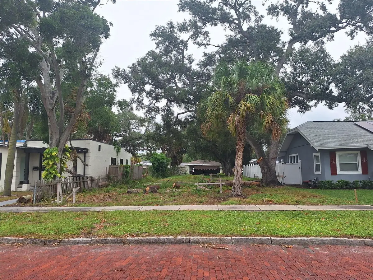 3910 8th Street S, Saint Petersburg, FL 33705 - #1