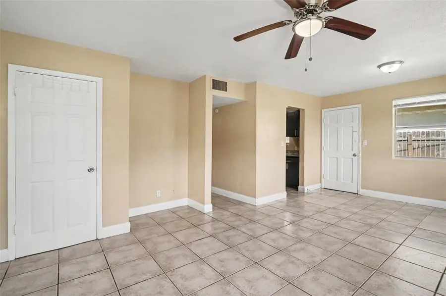 508 S Caroline Street, Daytona Beach, FL 32114 - #3