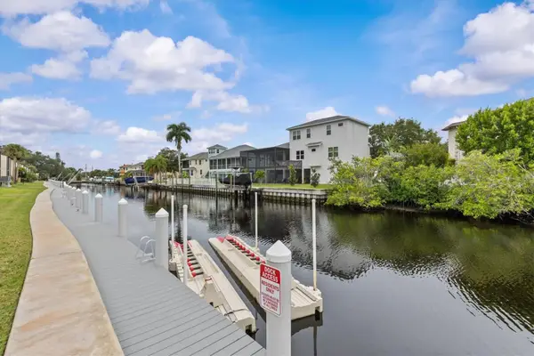 381 Moorings Cove Drive #9B, TARPON SPRINGS, FL 34689