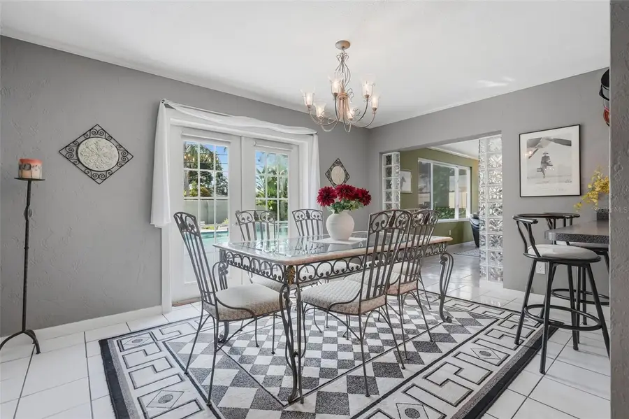 8430 7th Street N, Saint Petersburg, FL 33702 - #3