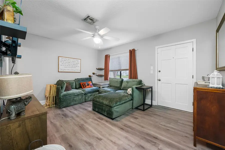 1520 Norfolk Street N, Saint Petersburg, FL 33710 - #3