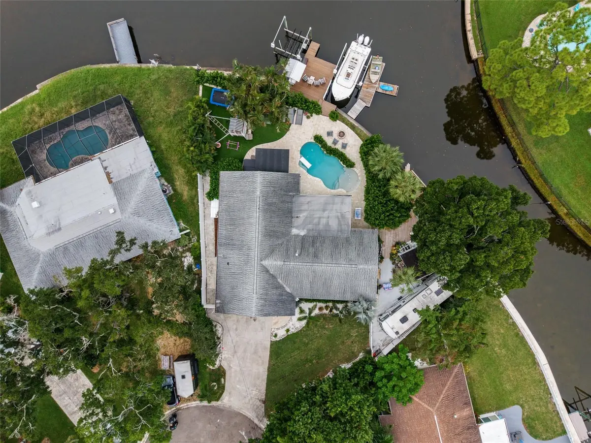 4785 Butterfly Place Ne, Saint Petersburg, FL 33703 - #1