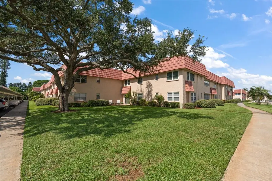 10037 62nd Terrace N #18, Saint Petersburg, FL 33708 - #2