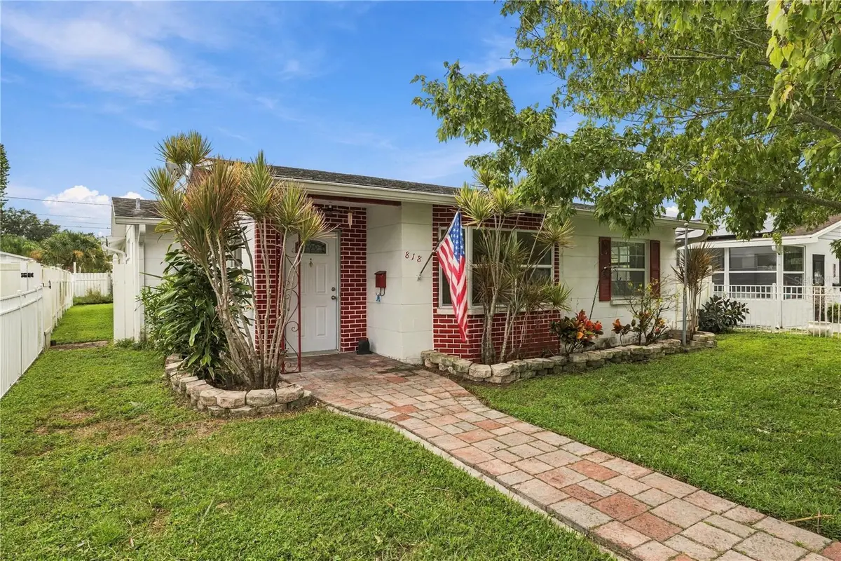 818 90th Avenue N, Saint Petersburg, FL 33702 - #1