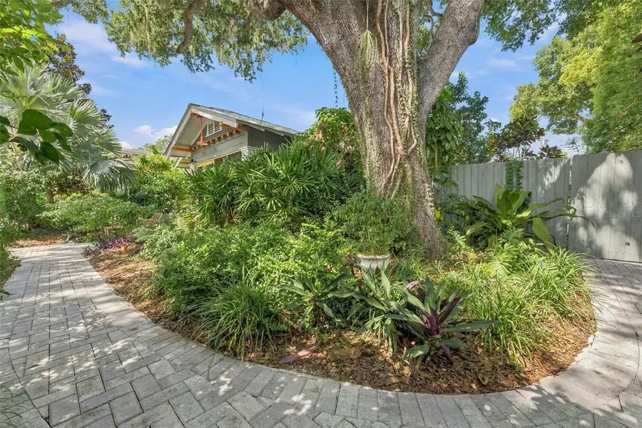 2121 Dartmouth Avenue N, Saint Petersburg, FL 33713 - #3