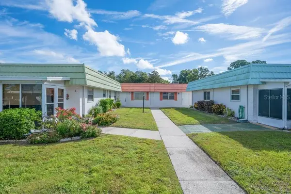 1802 Bedford Lane #9, SUN CITY CENTER, FL 33573
