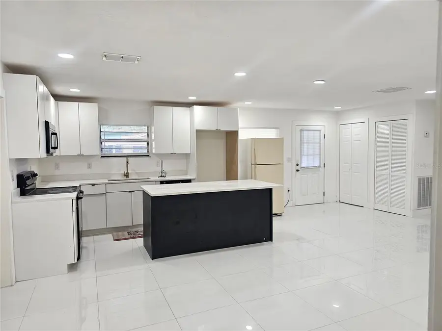 6125 Liberty Avenue, Temple Terrace, FL 33617 - #3