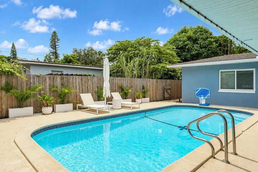 686 Southwest Boulevard N, Saint Petersburg, FL 33703 - #2