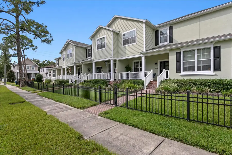 225 49th Avenue N, Saint Petersburg, FL 33703 - #3