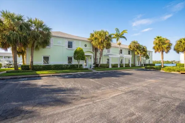 5153 Salmon Drive Se #B, ST PETERSBURG, FL 33705