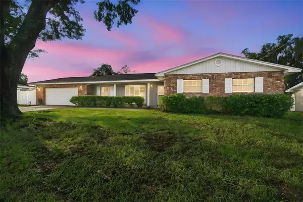 105 Ashbrook Drive, BRANDON, FL 33511