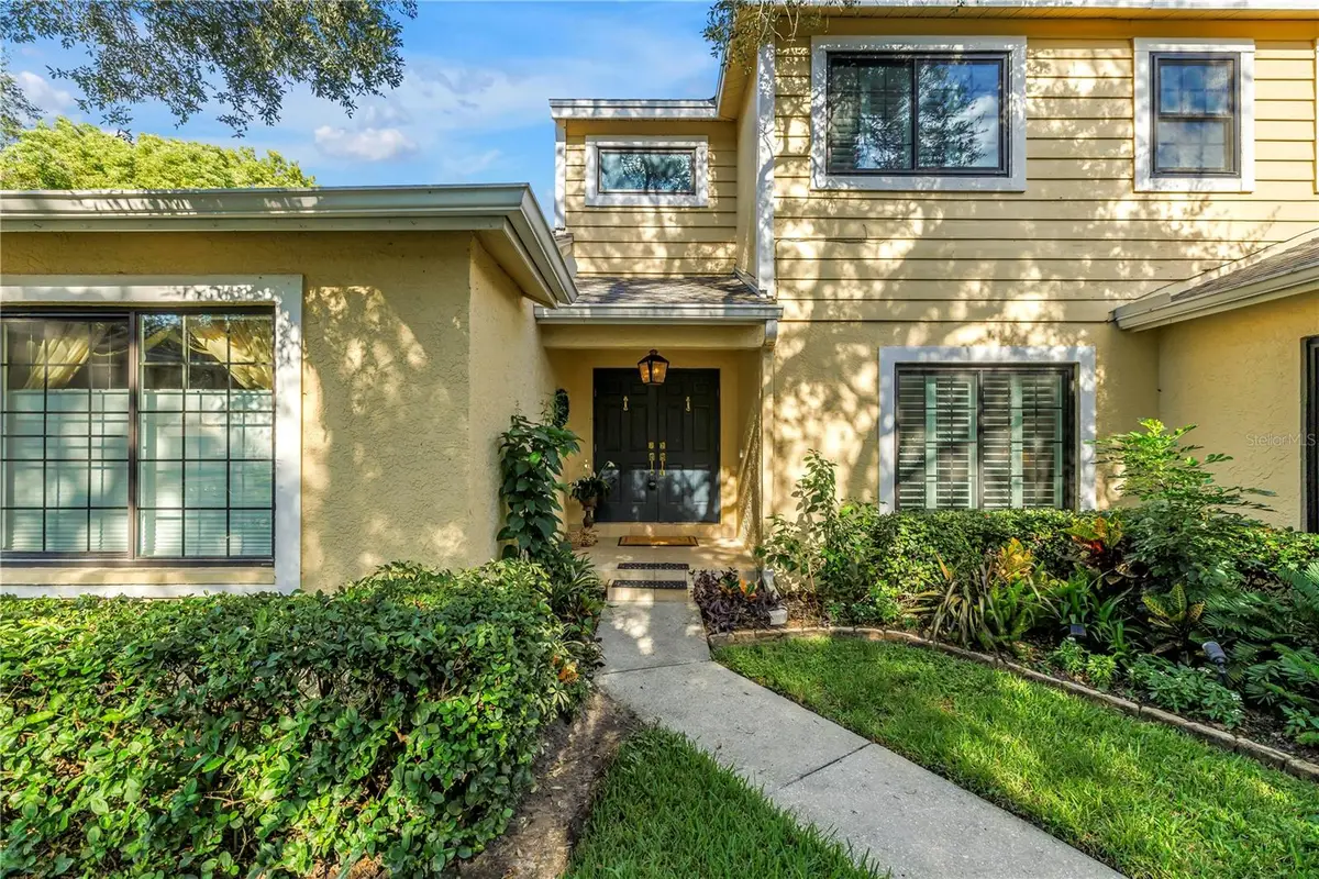 868 Glades Court Ne, Saint Petersburg, FL 33702 - #1