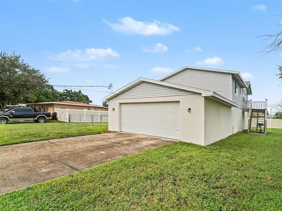 6306 Florida Cir E, Apollo Beach, FL 33572 - #2