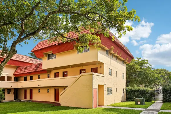 10905 SW 88th Street #401, MIAMI, FL 33176