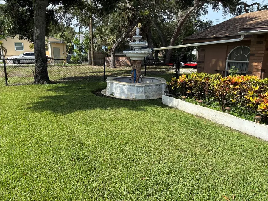 1747 Youval Court S, Saint Petersburg, FL 33712 - #2