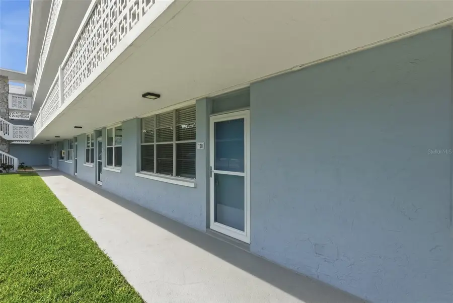 4720 Locust Street Ne #120, Saint Petersburg, FL 33703 - #2