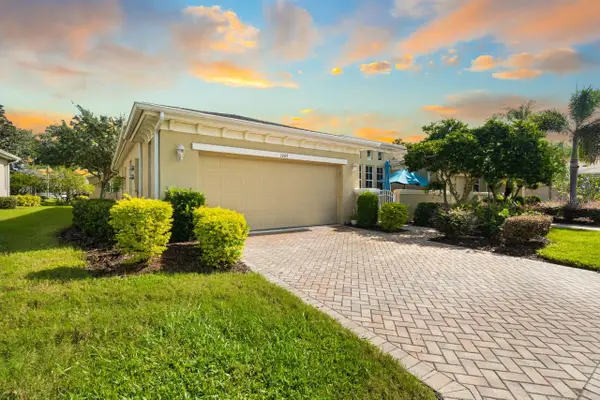 1009 Chelsea Greens Court #37, SUN CITY CENTER, FL 33573