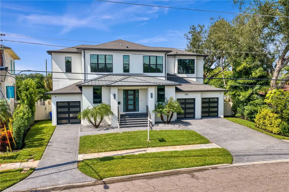 790 Cordova Boulevard Ne, Saint Petersburg, FL 33704 - #1