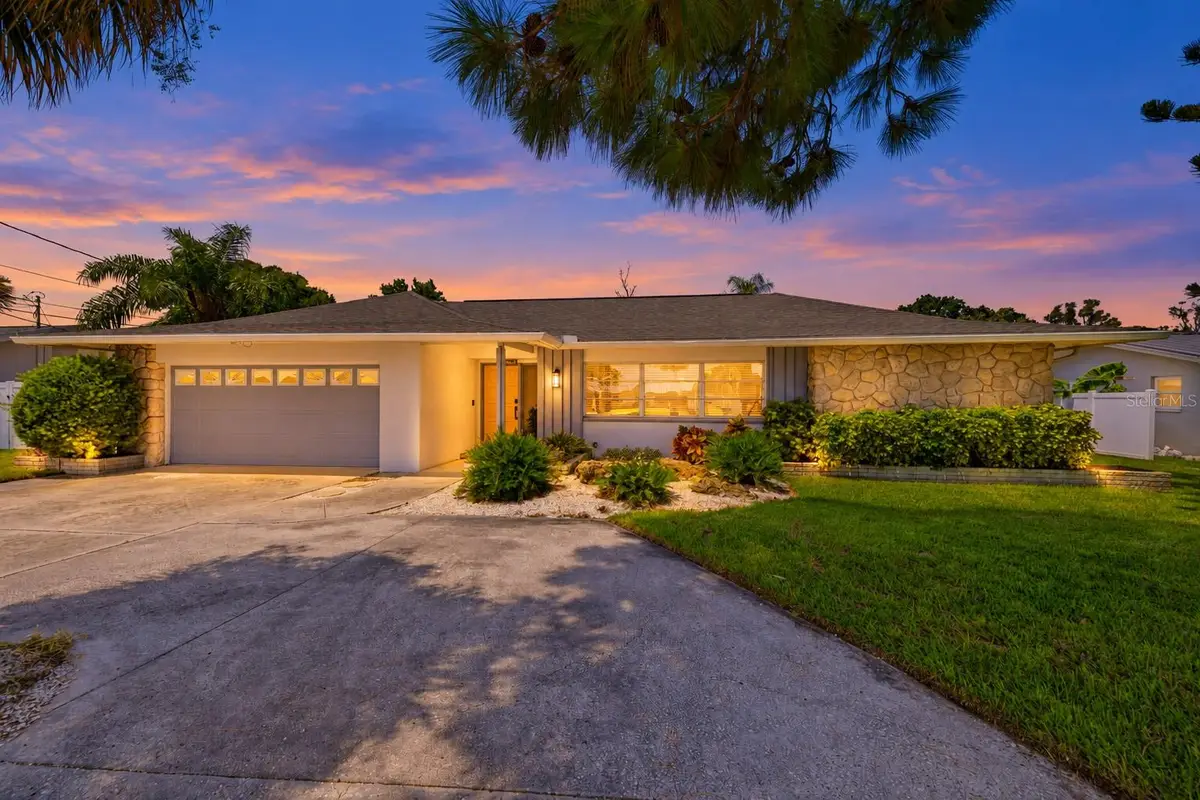 9542 Oakhurst Road, Seminole, FL 33776 - #1
