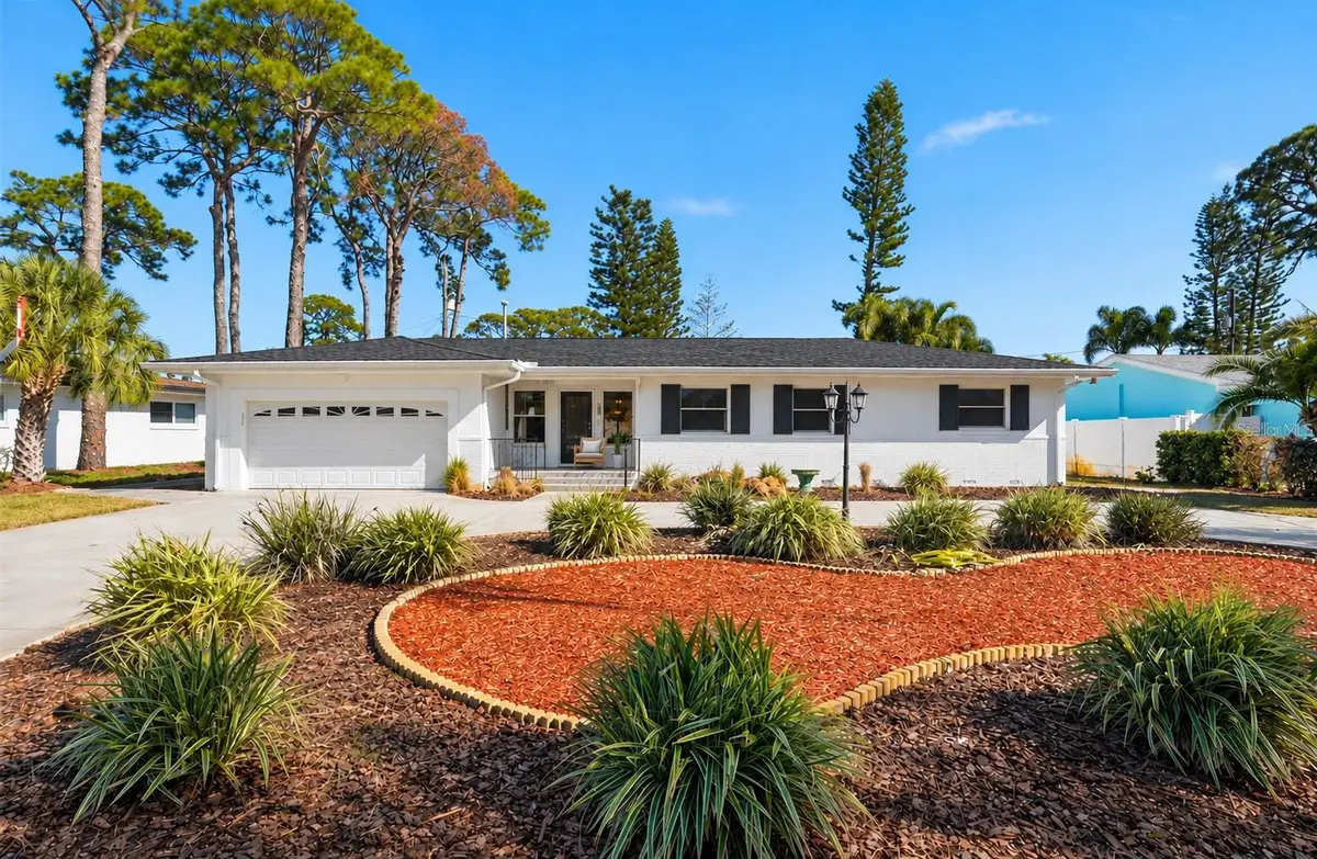 1302 Robin Road S, Saint Petersburg, FL 33707 - #1