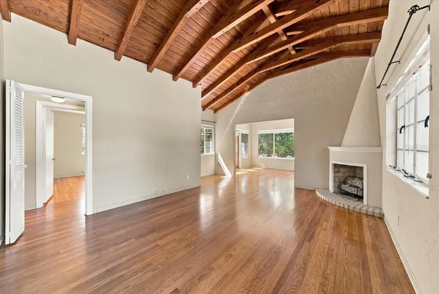 240 23rd Avenue S, Saint Petersburg, FL 33705 - #3