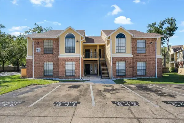 8625 Fancy Finch Drive #102, TAMPA, FL 33614