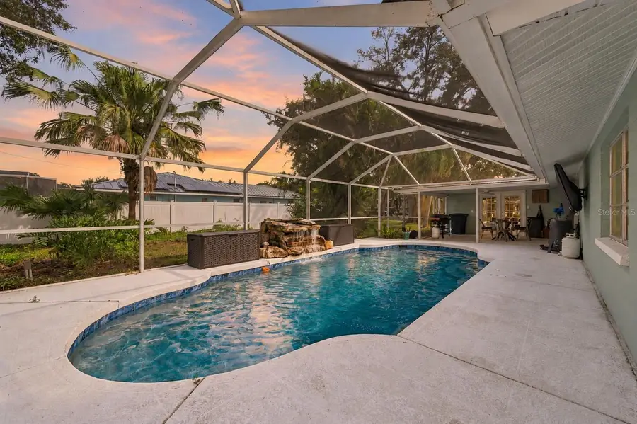 5105 W Country Club Drive, Sarasota, FL 34243 - #2
