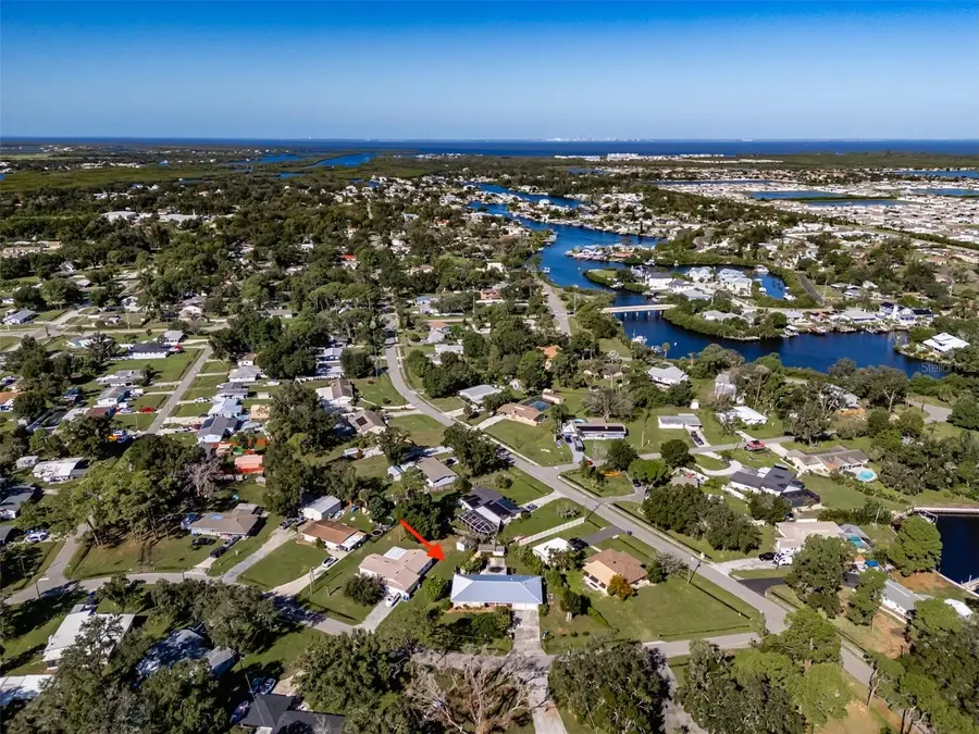 405 2nd Street Sw, Ruskin, FL 33570 - #2