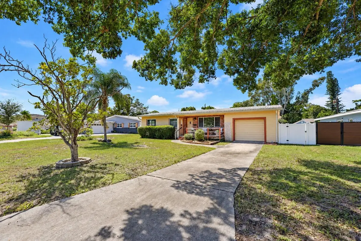 4201 Narvarez Way S, Saint Petersburg, FL 33712 - #1