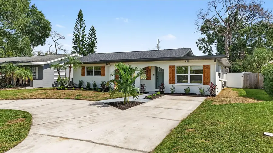 9025 3rd Street N, Saint Petersburg, FL 33702 - #2