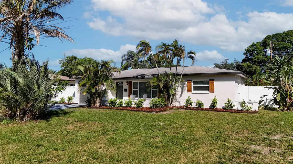 4357 32nd Avenue N, Saint Petersburg, FL 33713 - #1