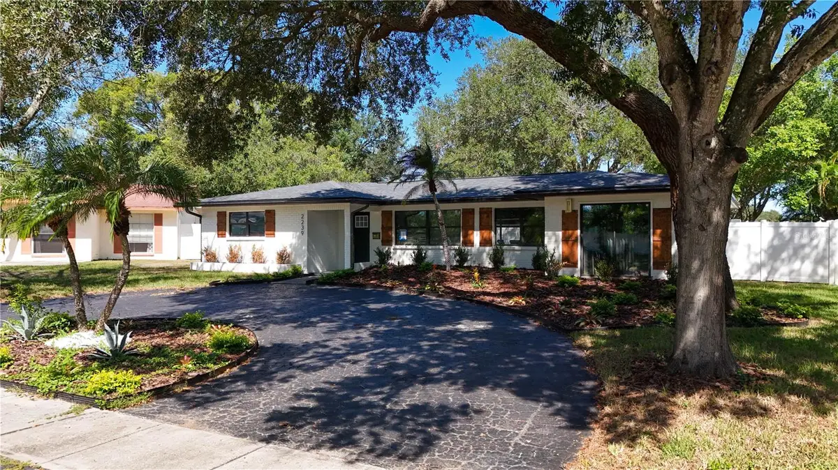 2239 68th Avenue N, Saint Petersburg, FL 33702 - #1