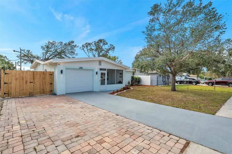 2238 13th Avenue Sw, Largo, FL 33770 - #2