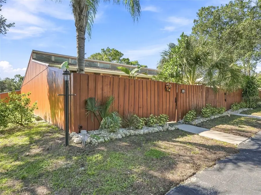 500 N Jefferson Avenue #A1, Sarasota, FL 34237 - #3