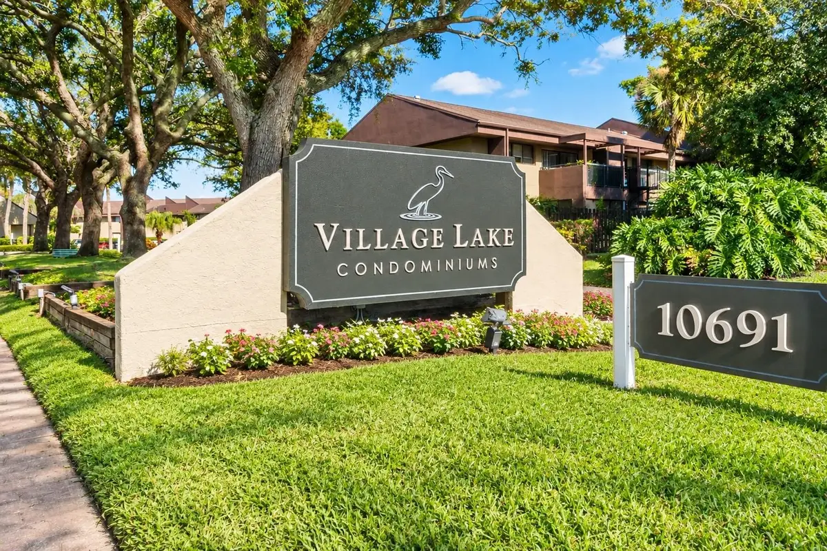 860 S Village Drive N #105, Saint Petersburg, FL 33716 - #1