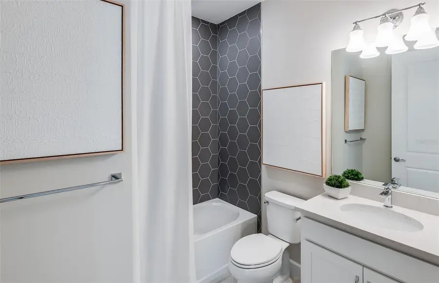 7606 Fulham Avenue, Bradenton, FL 34210 - #3