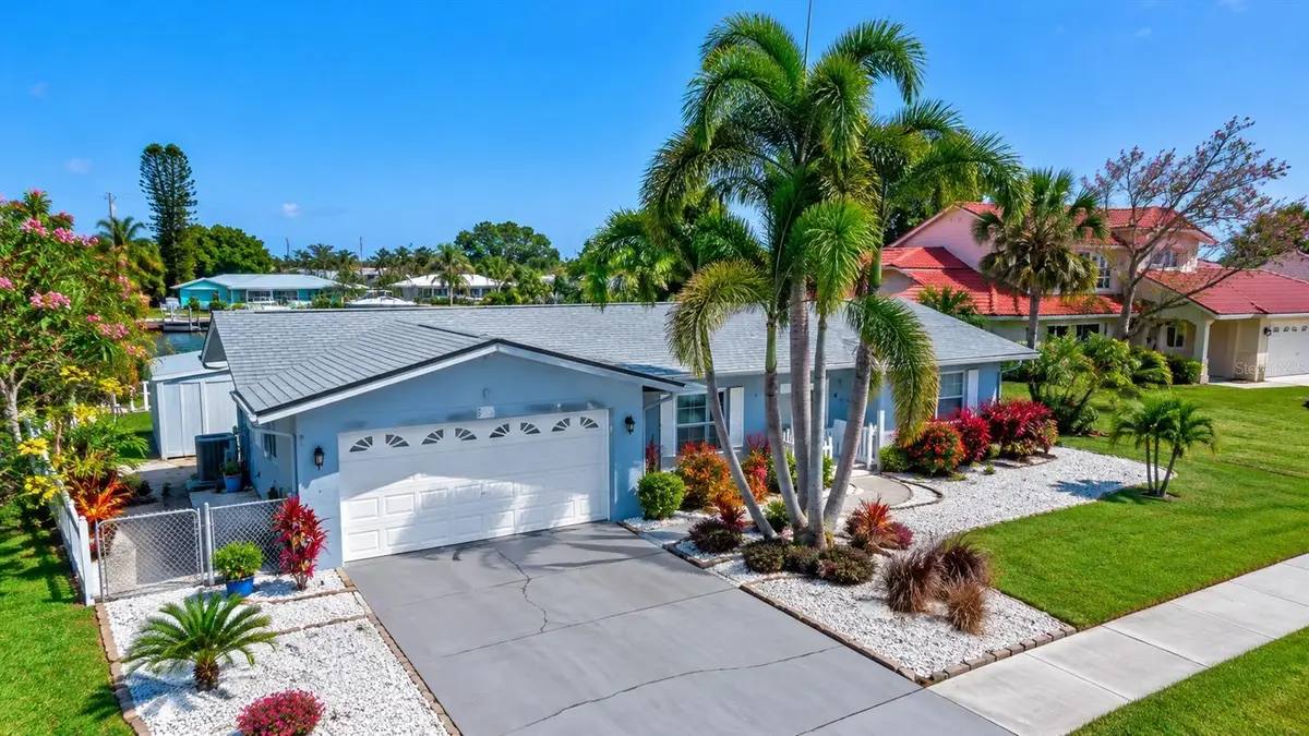 563 Lewis Boulevard Se, Saint Petersburg, FL 33705 - #1