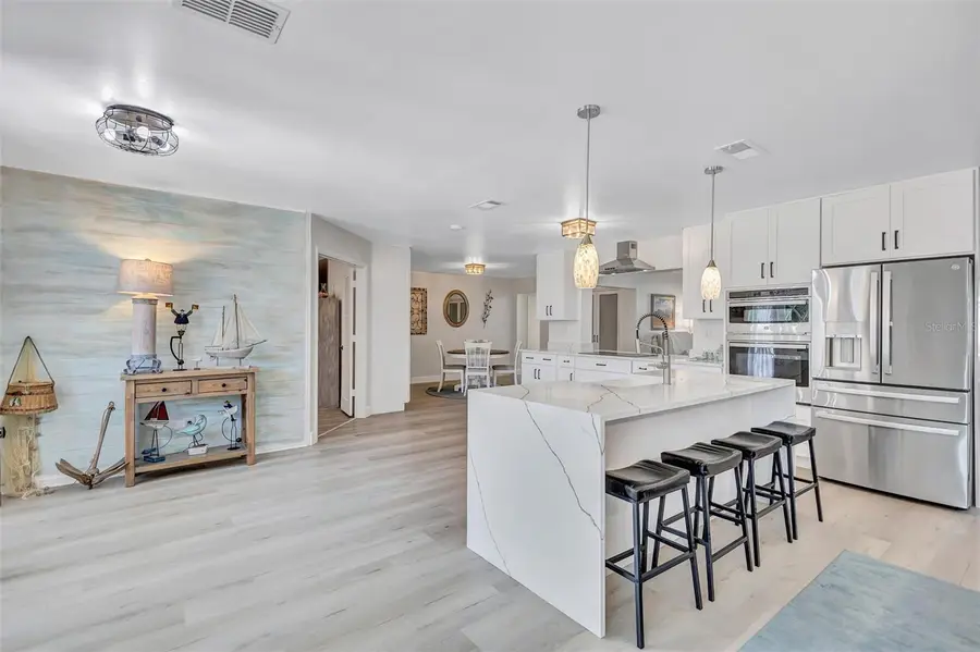 563 Lewis Boulevard Se, Saint Petersburg, FL 33705 - #3