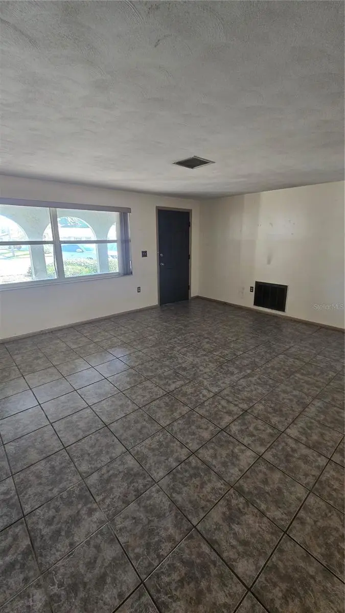6123 Moog Rd, New Port Richey, FL 34652 - #3
