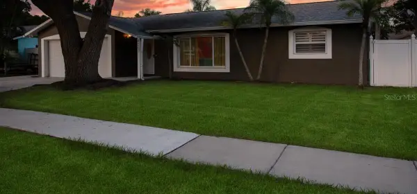 8707 124th Way, SEMINOLE, FL 33772