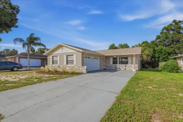 1510 Cromwell Drive, TARPON SPRINGS, FL 34689