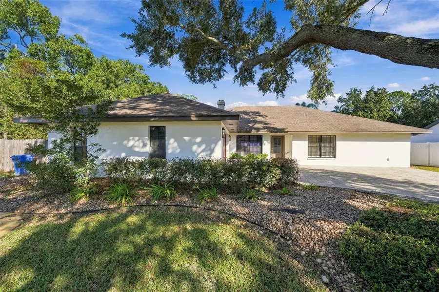 16611 Round Oak Drive, Tampa, FL 33618 - #2