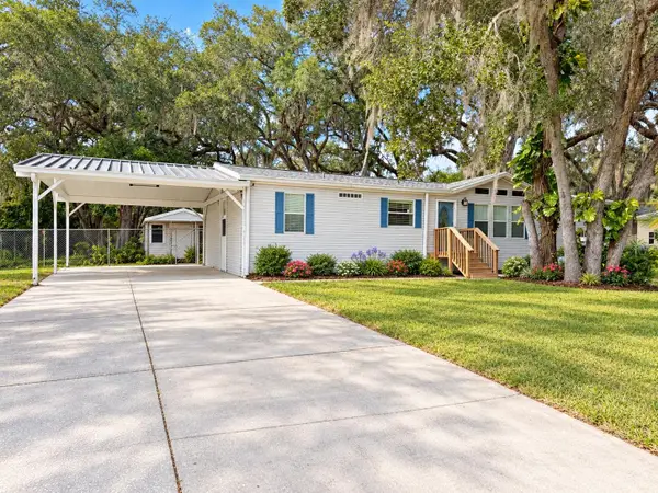 9117 Wood Terrace Drive, TAMPA, FL 33637