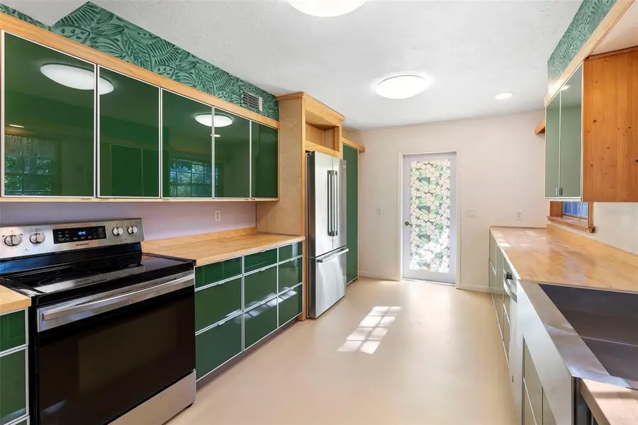 1520 W Beresford Avenue, Deland, FL 32720 - Image #3