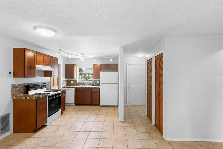 991 Centennial Avenue, Deltona, FL 32738 - Image #3