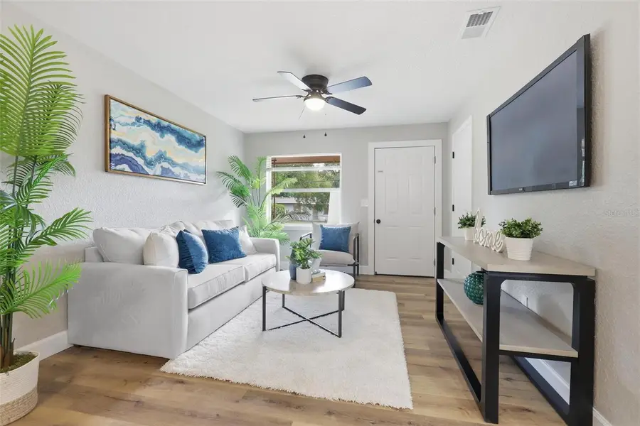 225 W Volusia Avenue, Deland, FL 32720 - Image #3