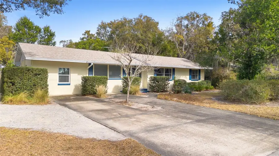 819 W Wisconsin Avenue, Deland, FL 32720 - #2