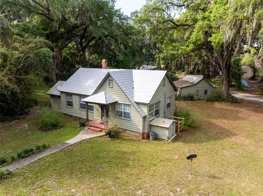 520 Desoto, De Leon Springs, FL 32130 - #2