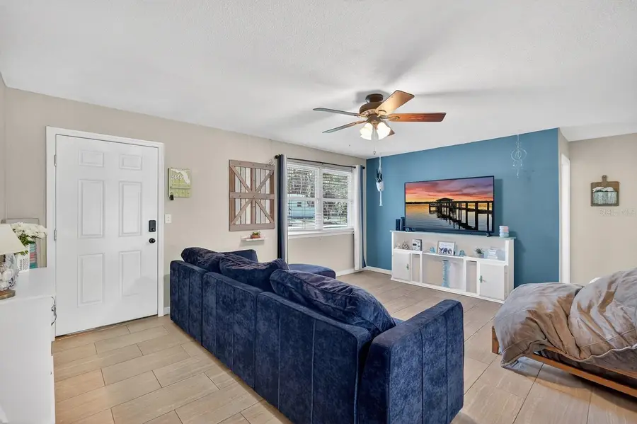 327 London Road, Daytona Beach, FL 32117 - #3